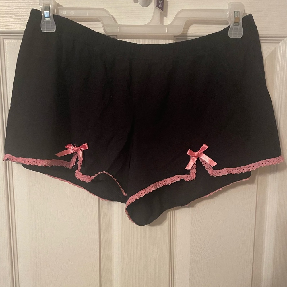 14/16 Cacique Black and Pink Women's Sleep Shorts